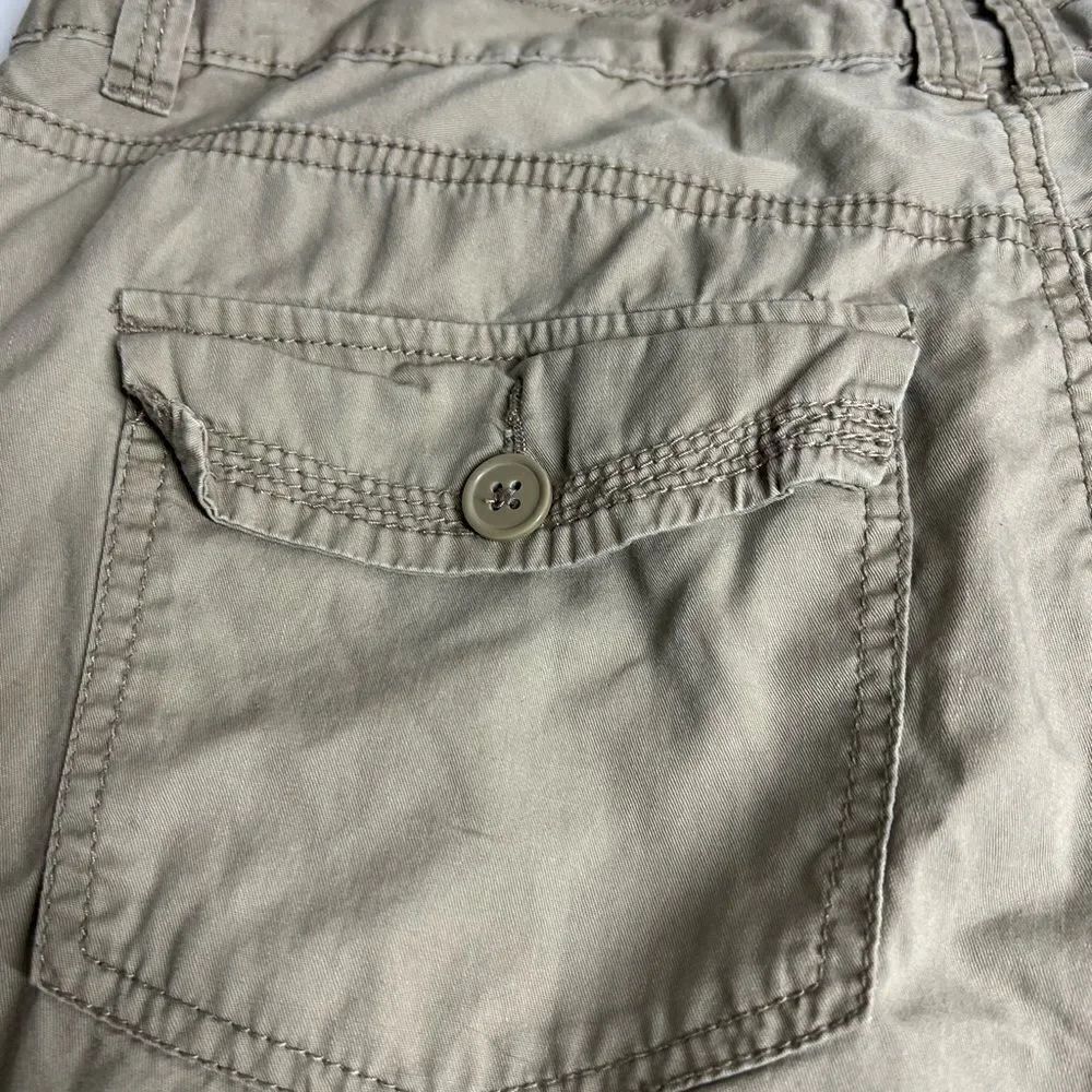 Supplies Tan Cargo Shorts Size 10 - Picture 6 of 10